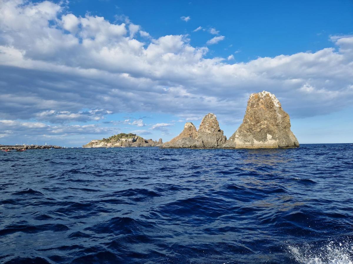 Ferienwohnung L'Isola E I Faraglioni House Aci Trezza Exterior foto